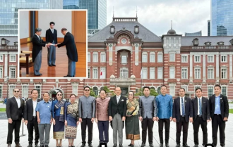 Ambassador Amphai Presents Credentials to Japanese Emperor
